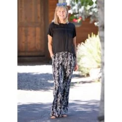 EQL Women's Soft Breeze Pant - Black Horse Aura -Equestrian Supplies 567094 800 800