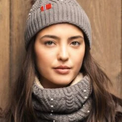 B Vertigo Women's Rosalie Knitted Pom Pom Hat - Major Brown 7 B Vertigo Women's Rosalie Knitted Pom Pom Hat - Major Brown -Equestrian Supplies 697129 800 800